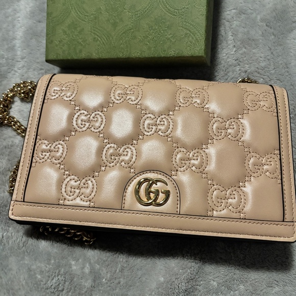 Gucci Matellase Chain Wallet - Picture 1 of 10